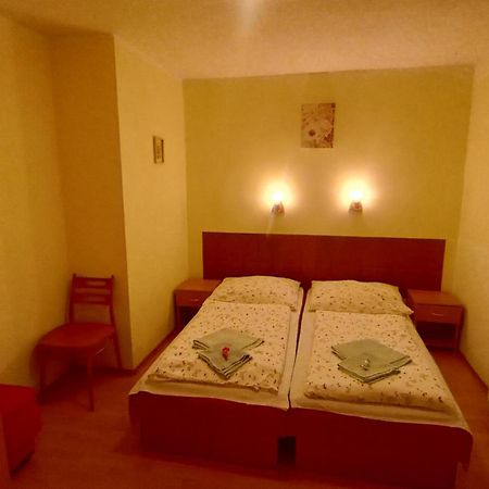 Hannah - Relax Dom Pod Orechom Apartman2 Travnica Bagian luar foto